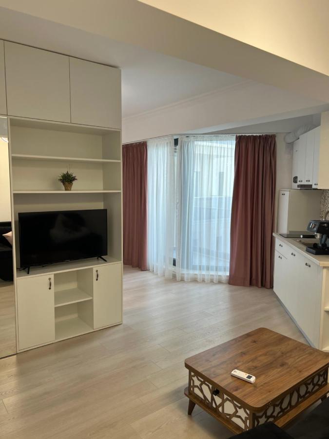 Kitty Studio Sunset Lake Apartment Mamaia Exterior foto