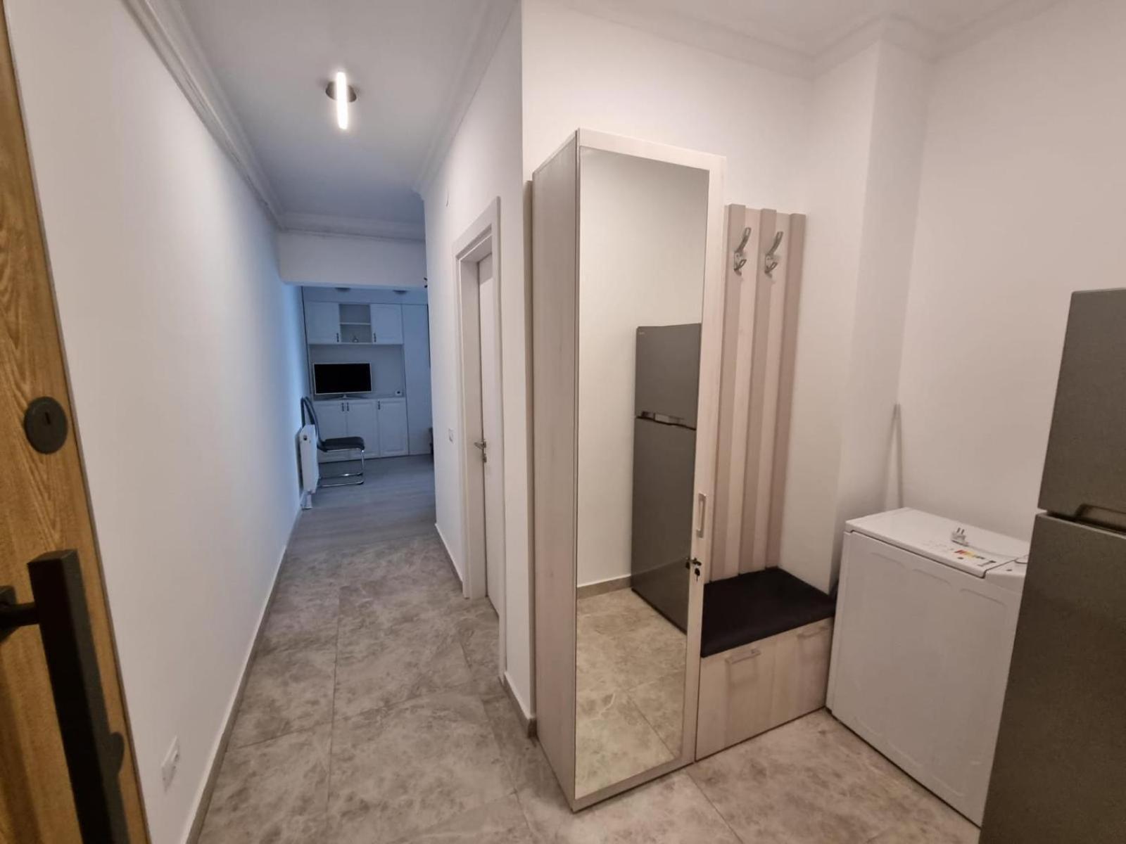 Kitty Studio Sunset Lake Apartment Mamaia Exterior foto
